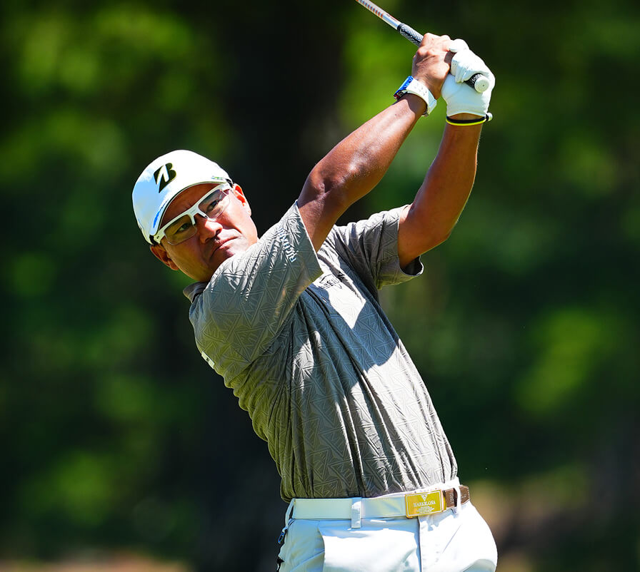 プロゴルファーの試合の様子